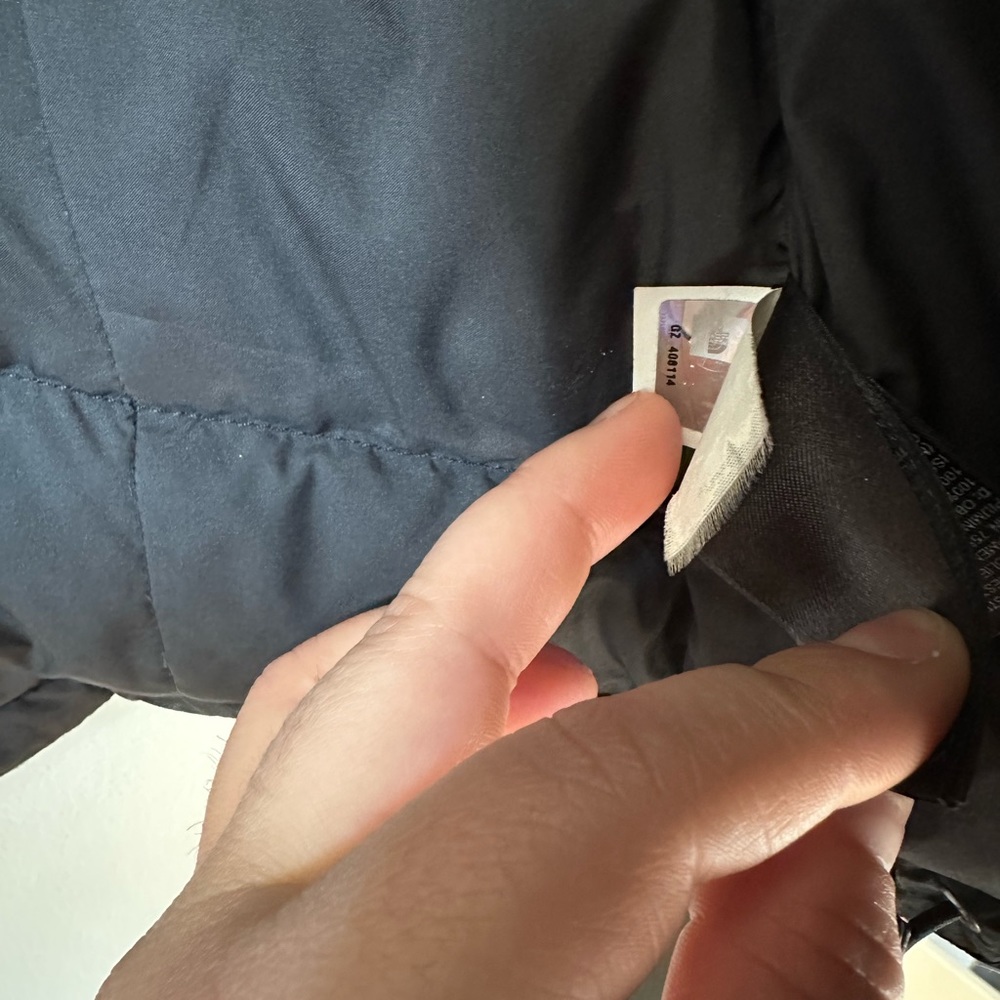 The north face puffer jacket 700 - Picture 7 of 9